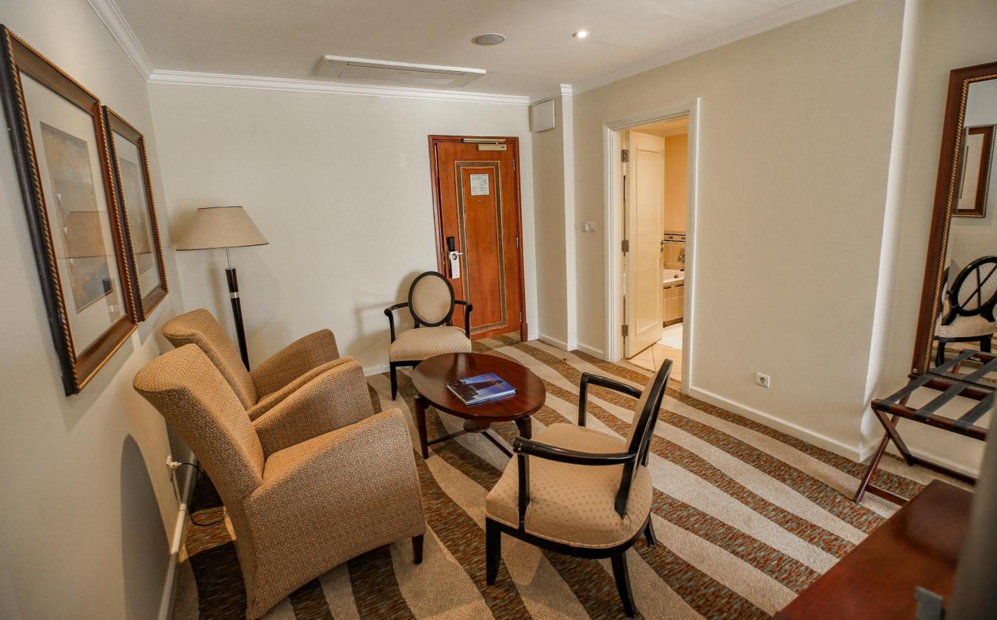 Kigali Serena Hotel מראה חיצוני תמונה