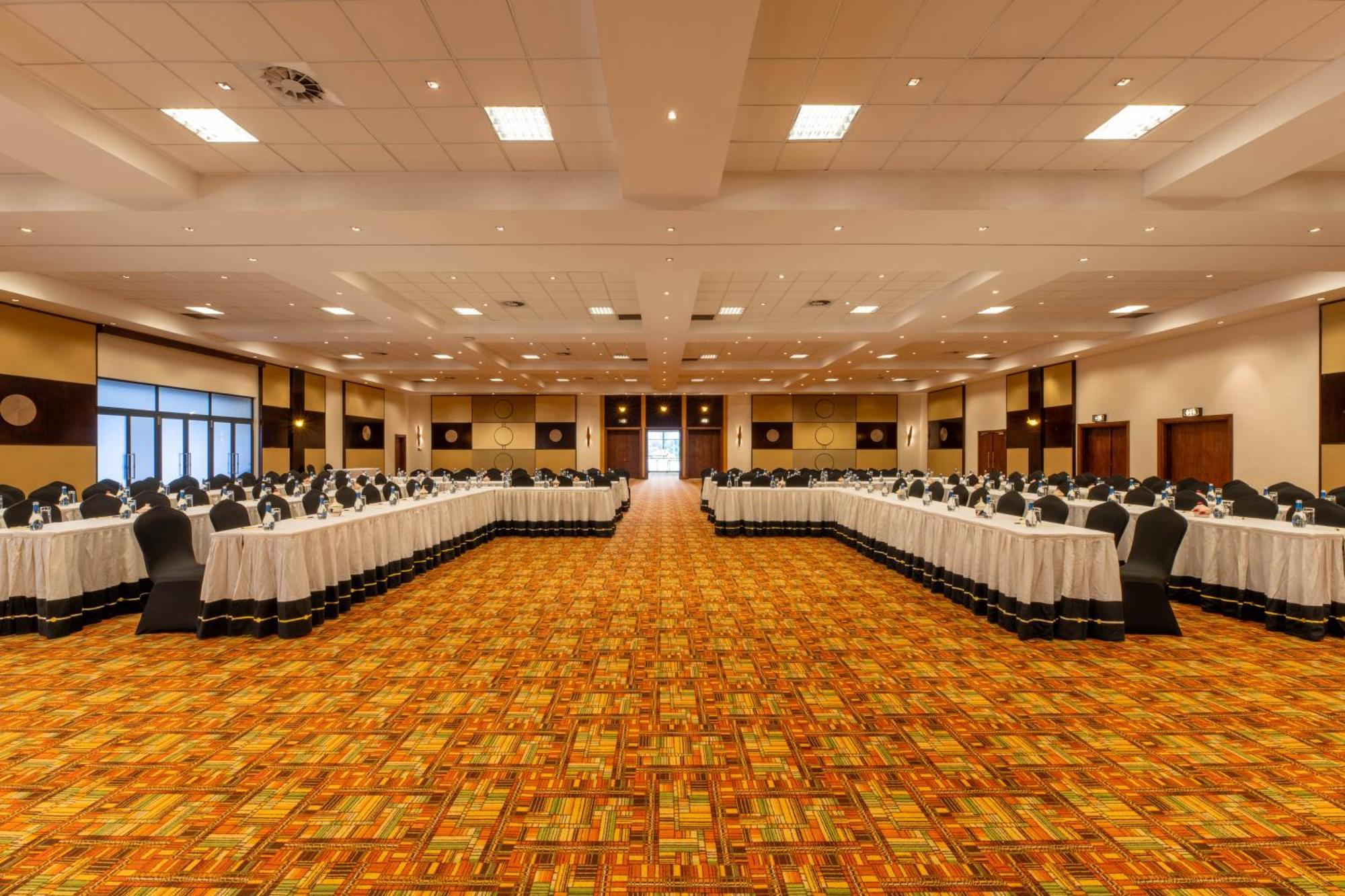 Kigali Serena Hotel מראה חיצוני תמונה